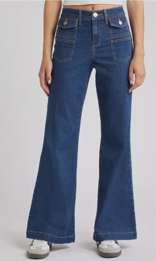 RELAXED FLARE JEAN W/ PATCH POCKETS