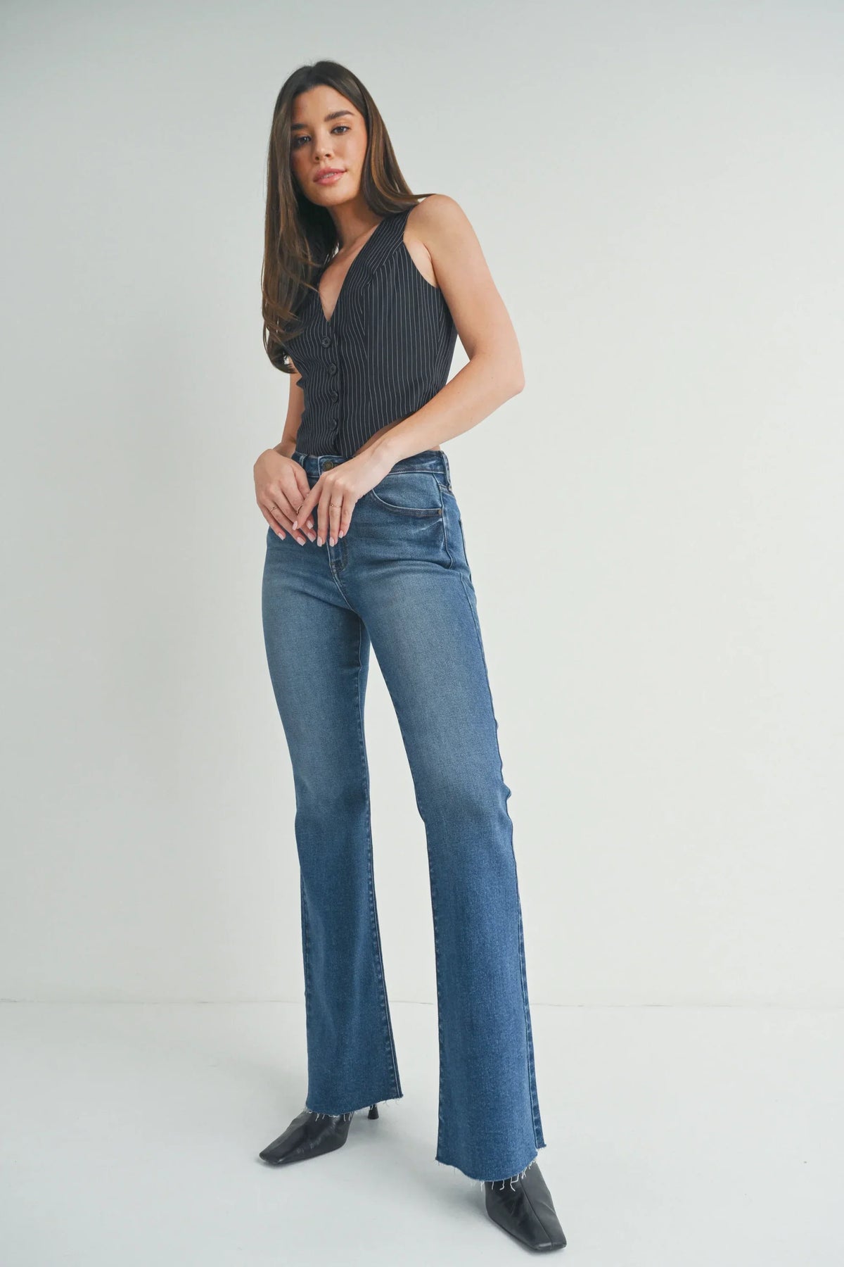 SLIM BOOTCUT WITH SCISSOR CUT