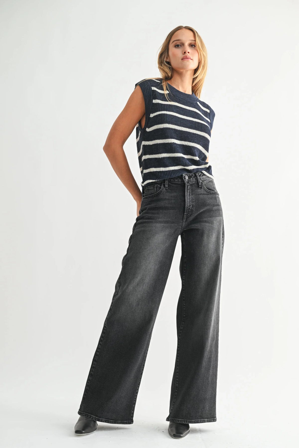 HIGH-RISE ULTRA WIDE-LEG DENIM JEANS