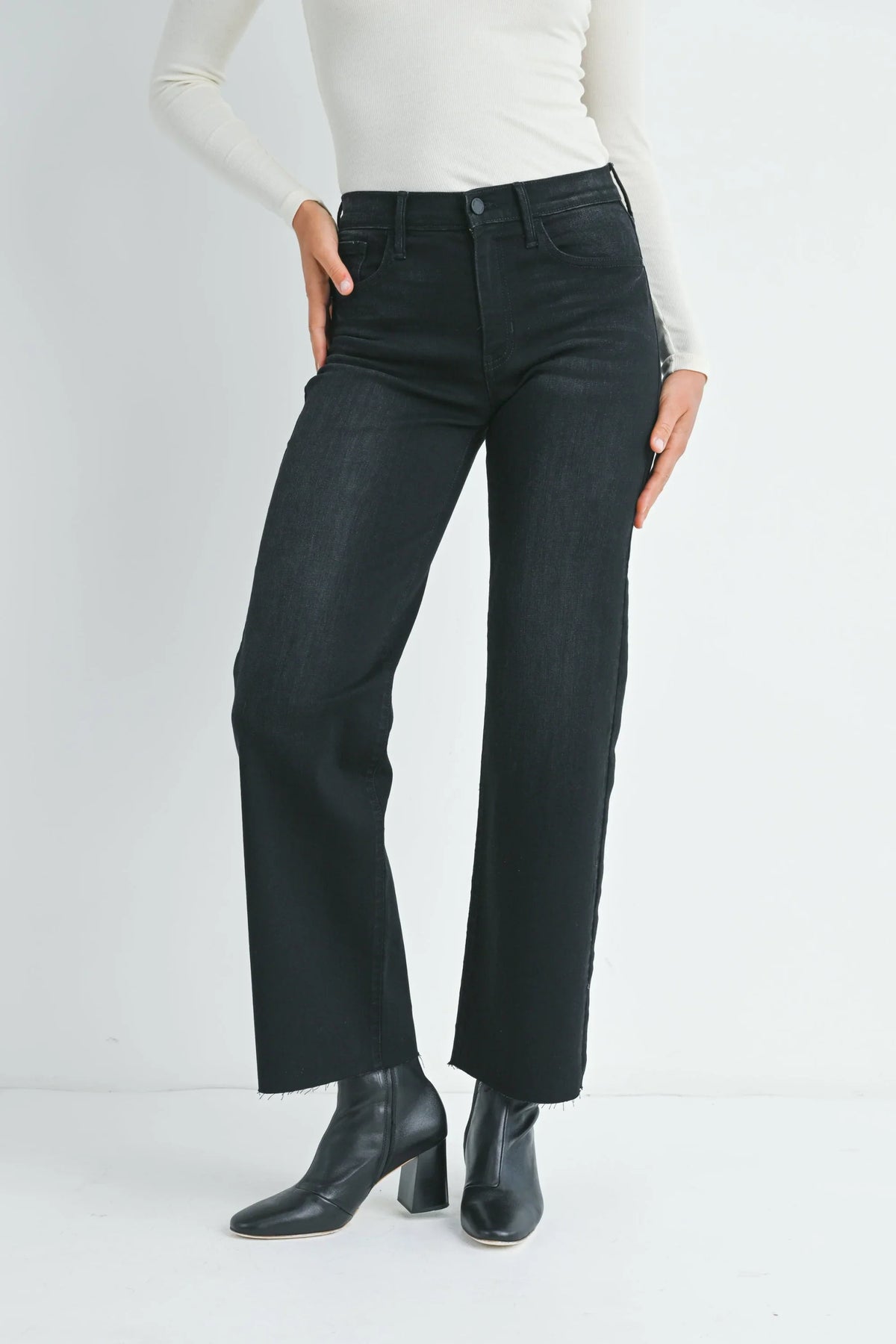 THE SLIM PALAZZO DENIM